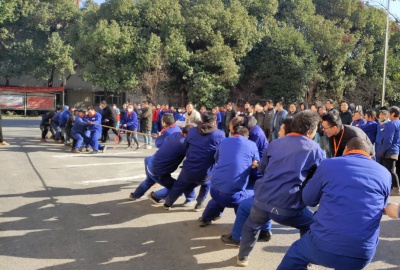 心的凝聚，力的较量 ——德创环保举行2020“德创杯”拔河比赛