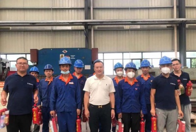 德创环保开展“夏日送清凉”一线员工慰问活动